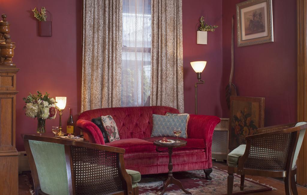 Harvest Moon Bed & Breakfast New Holland エクステリア 写真