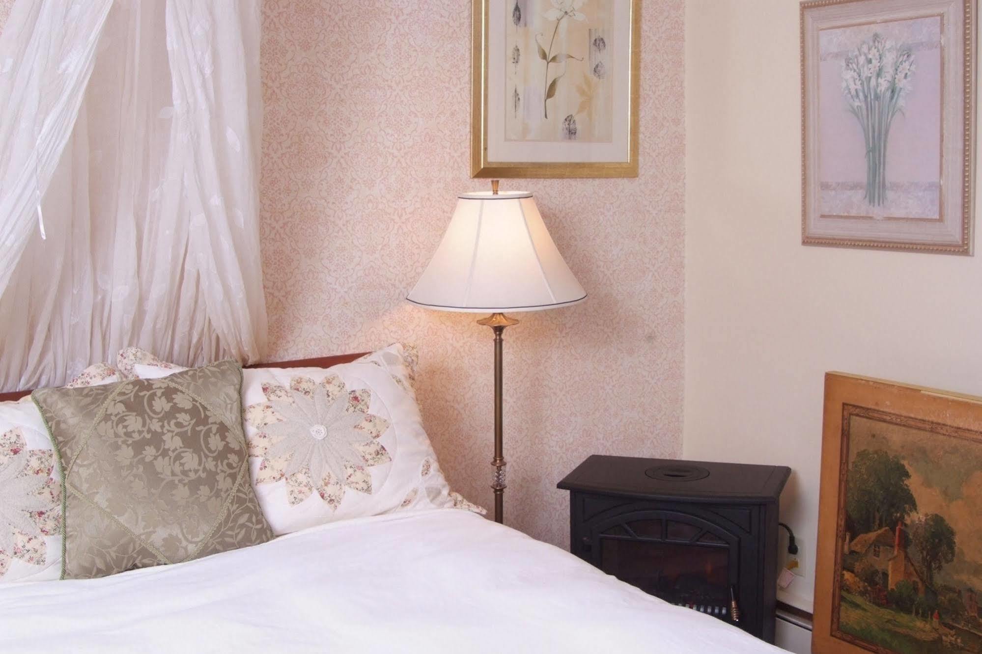 Harvest Moon Bed & Breakfast New Holland エクステリア 写真